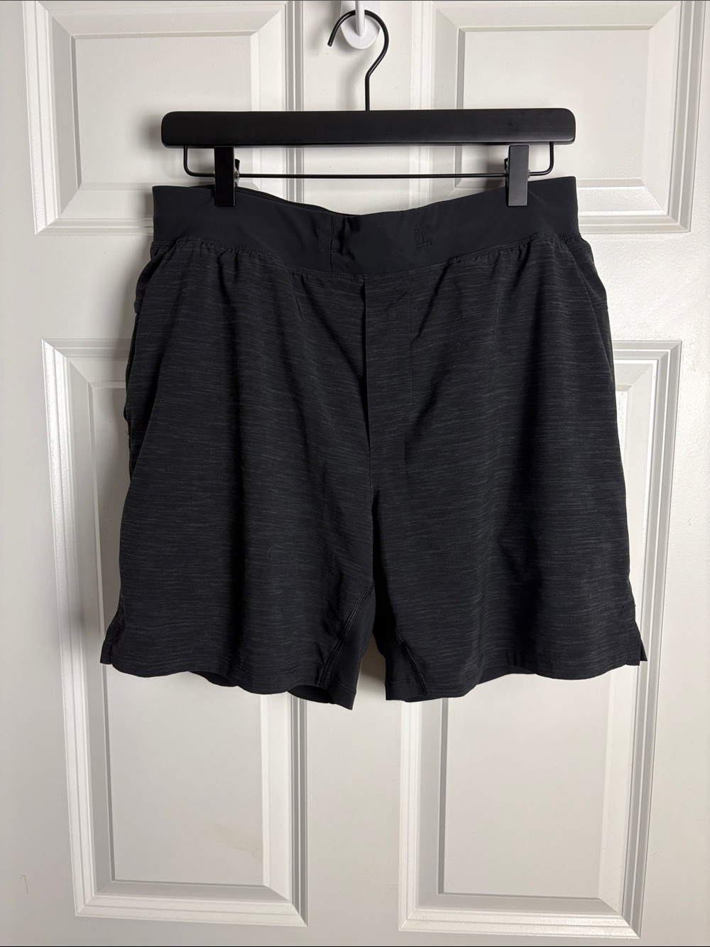 Lululemon Men's Pace Breaker Lined Running Training Shorts black heather - Picture 2 of 5